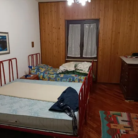 Casa Tra I Pini アパート
